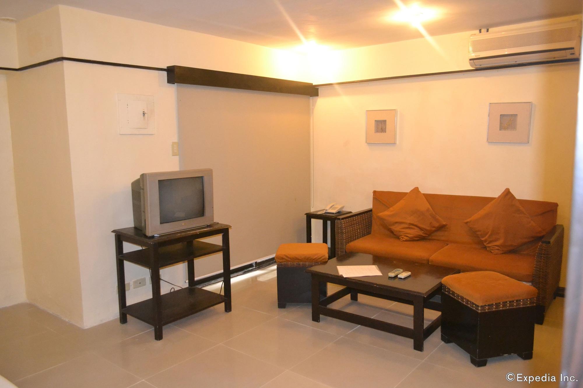 מקטאן Lancaster Hotel Cebu מראה חיצוני תמונה