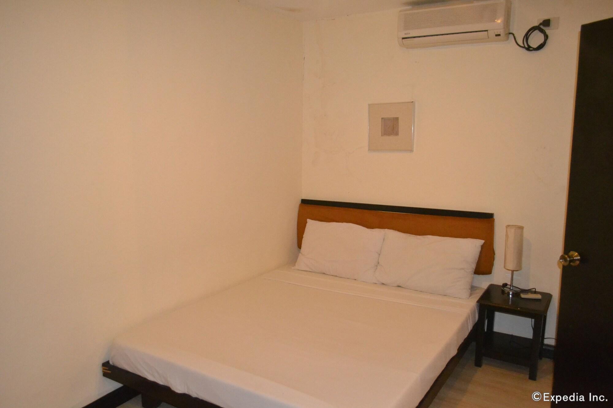 מקטאן Lancaster Hotel Cebu מראה חיצוני תמונה