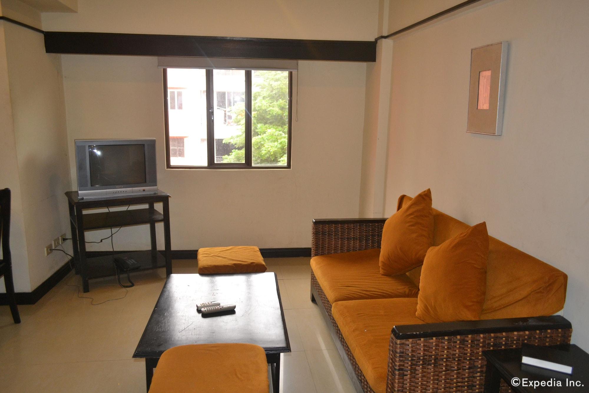 מקטאן Lancaster Hotel Cebu מראה חיצוני תמונה