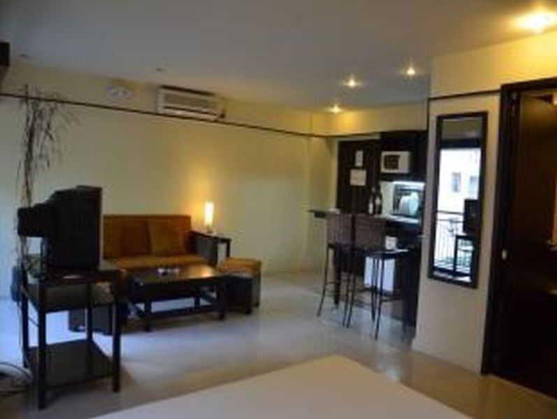 מקטאן Lancaster Hotel Cebu מראה חיצוני תמונה
