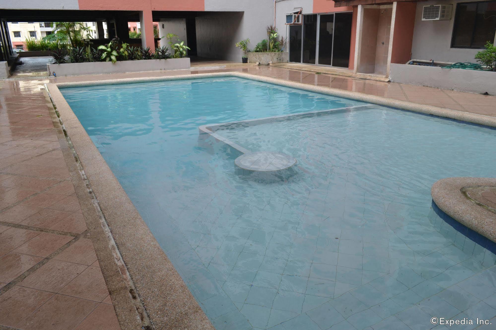 מקטאן Lancaster Hotel Cebu מראה חיצוני תמונה
