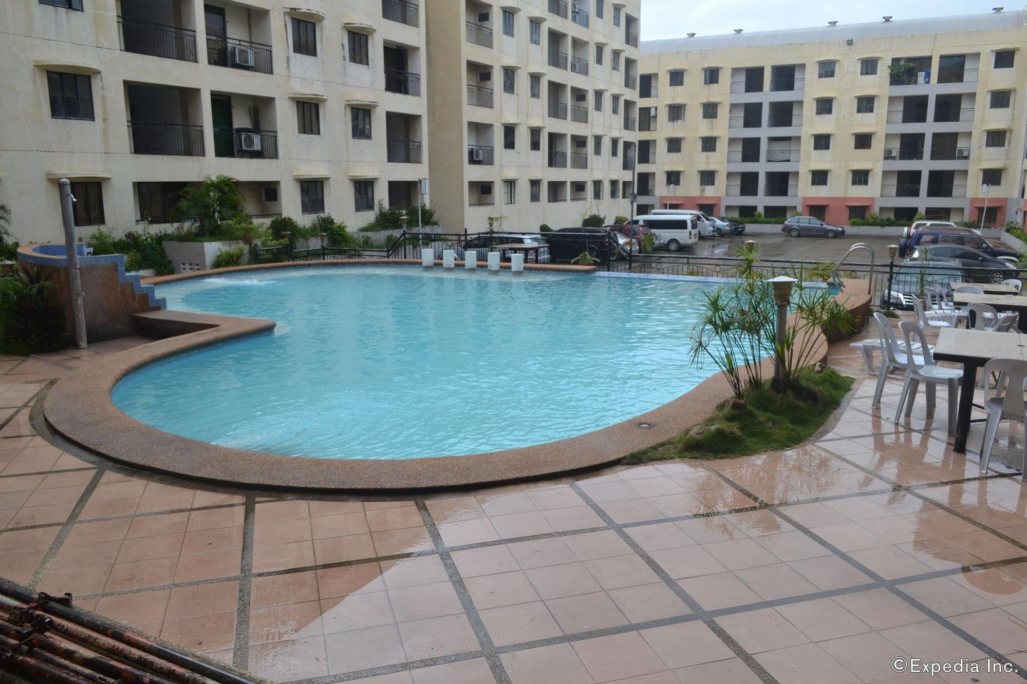 מקטאן Lancaster Hotel Cebu מראה חיצוני תמונה